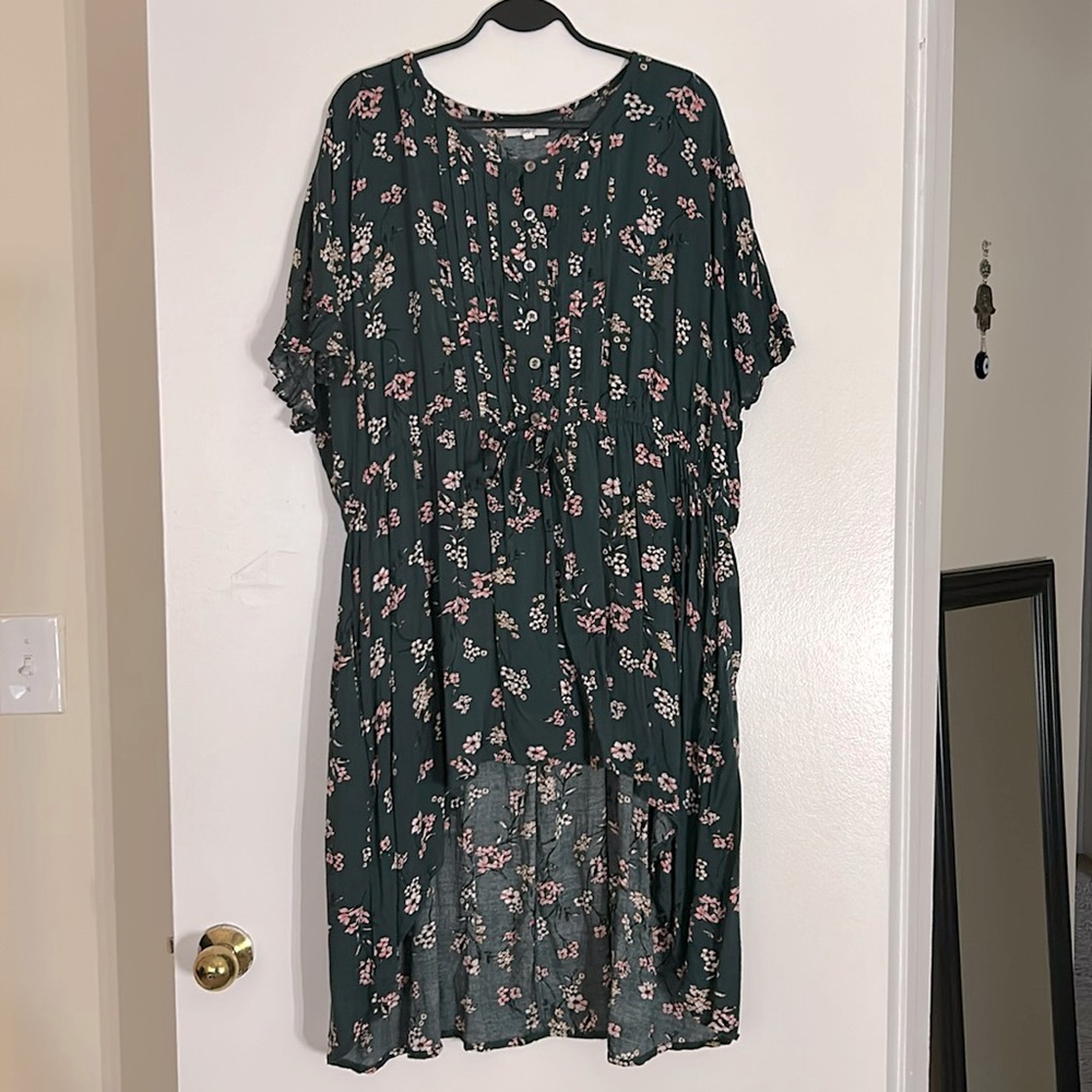 Hi-Lo Floral Top